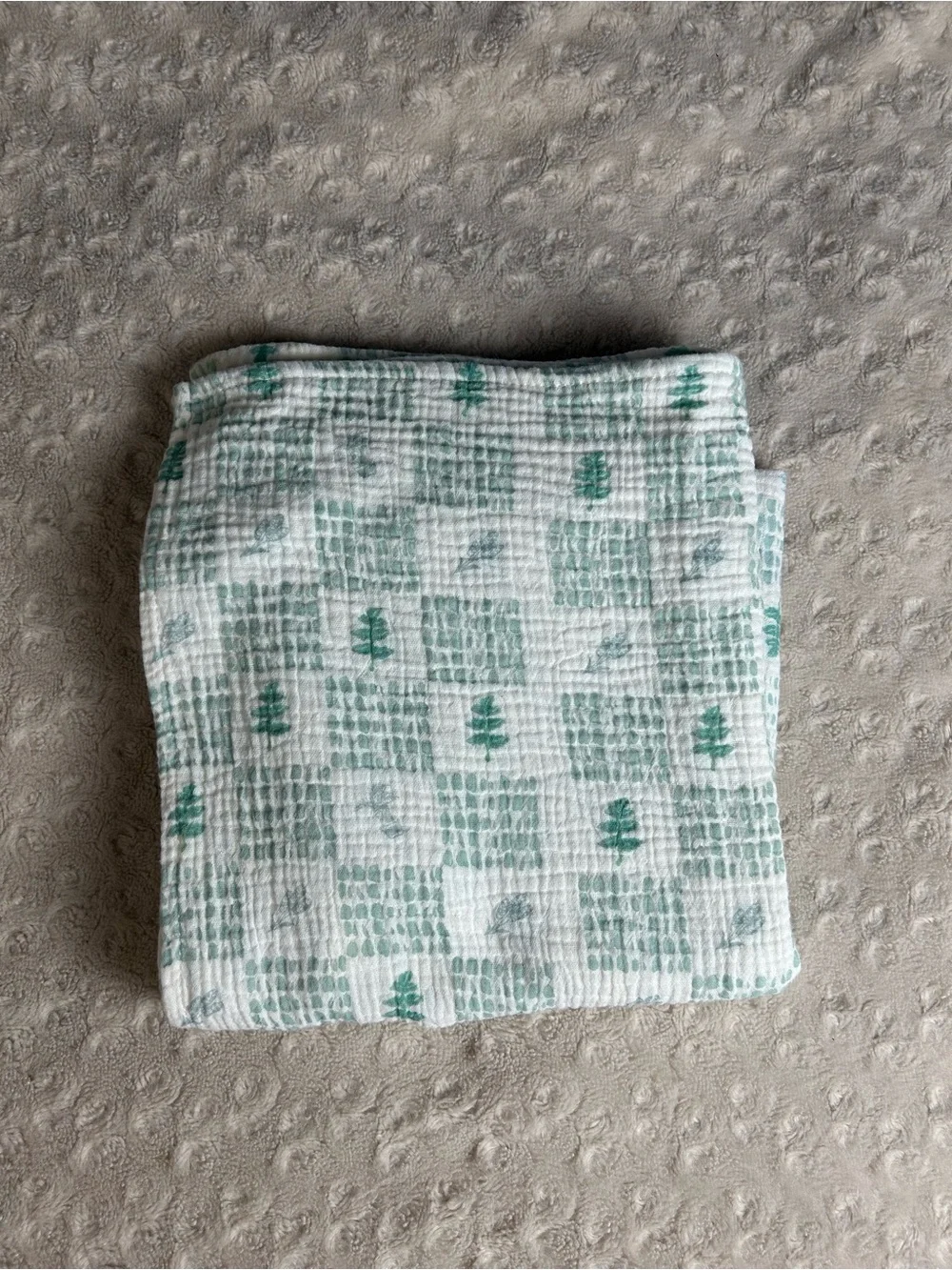 Soarwg Kids x LyricHom Baby Swaddle Blanket Muslin Green White Plants Leaves